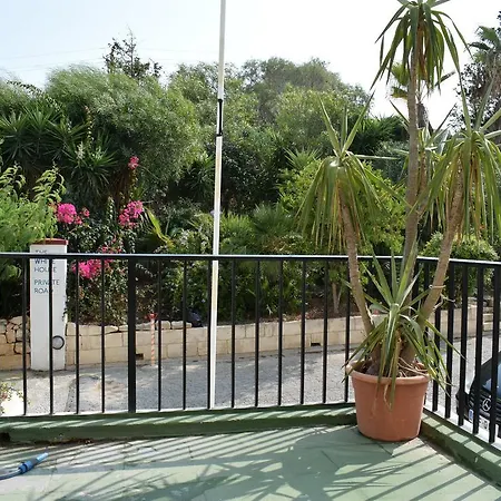 The White House San Pawl il-Baħar
